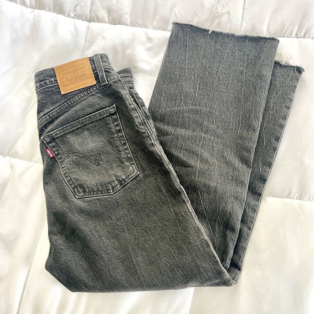 Levi's Black Washed Ankle Crop Jeans